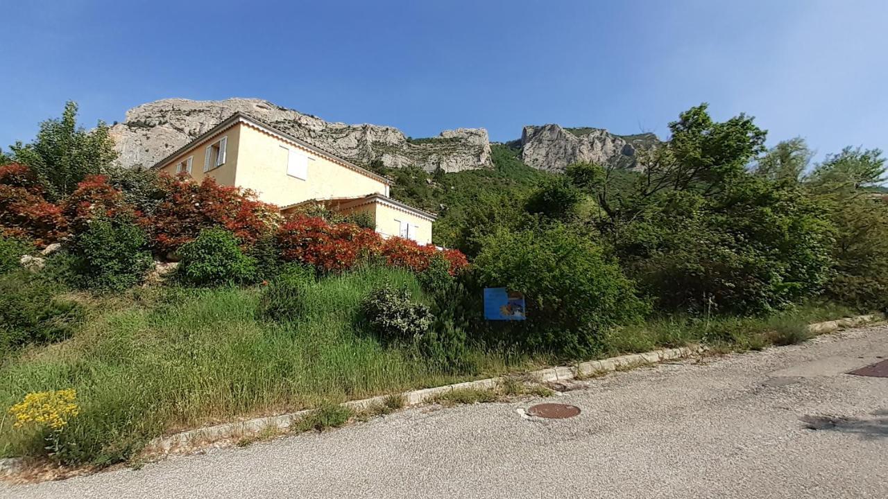 Les Terrasses Du Paradis Hotel Orpierre Exterior photo